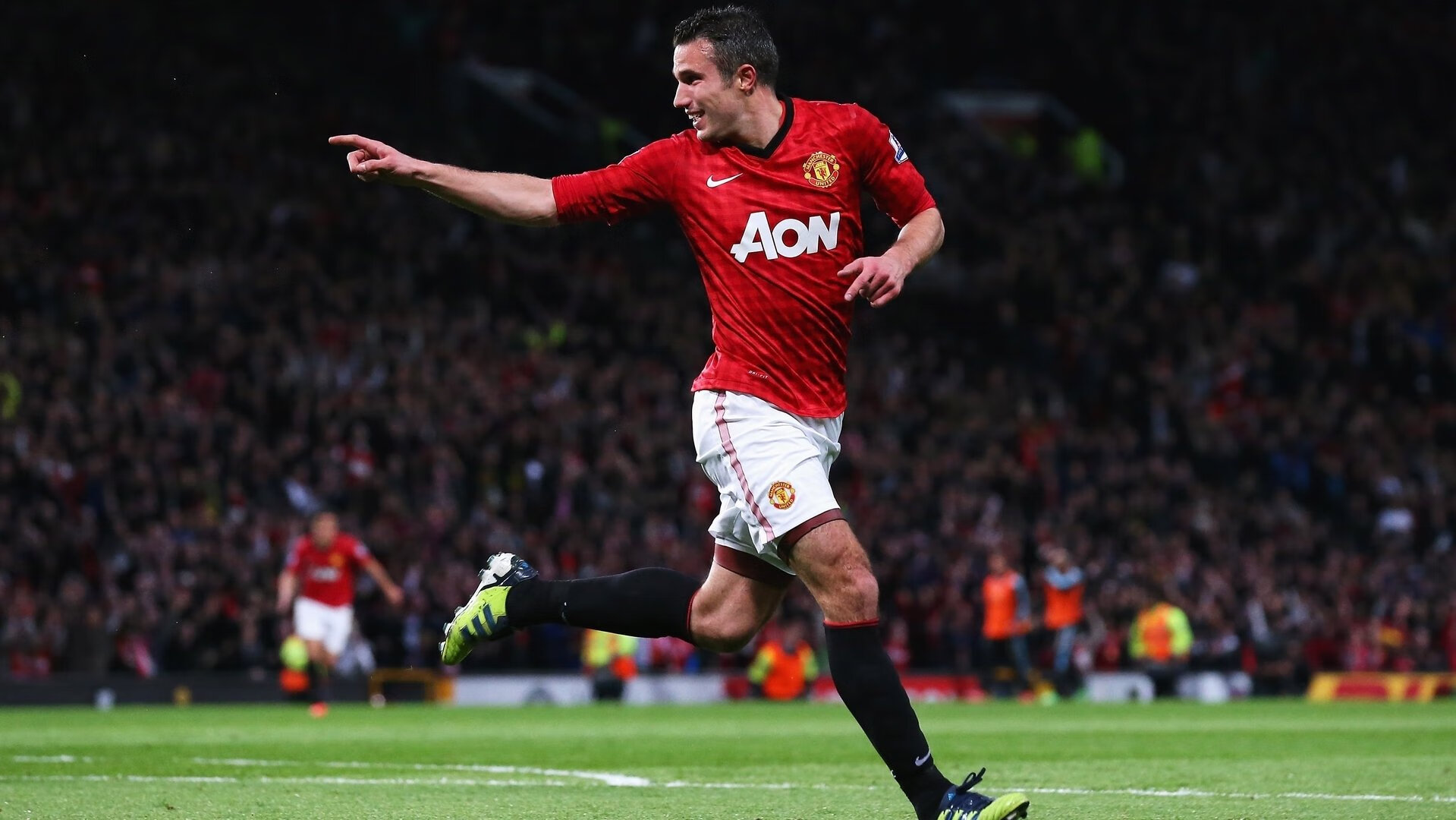 赛场焦点：张伟连续命中3个三分快速拉开比分！，张伟比赛时间